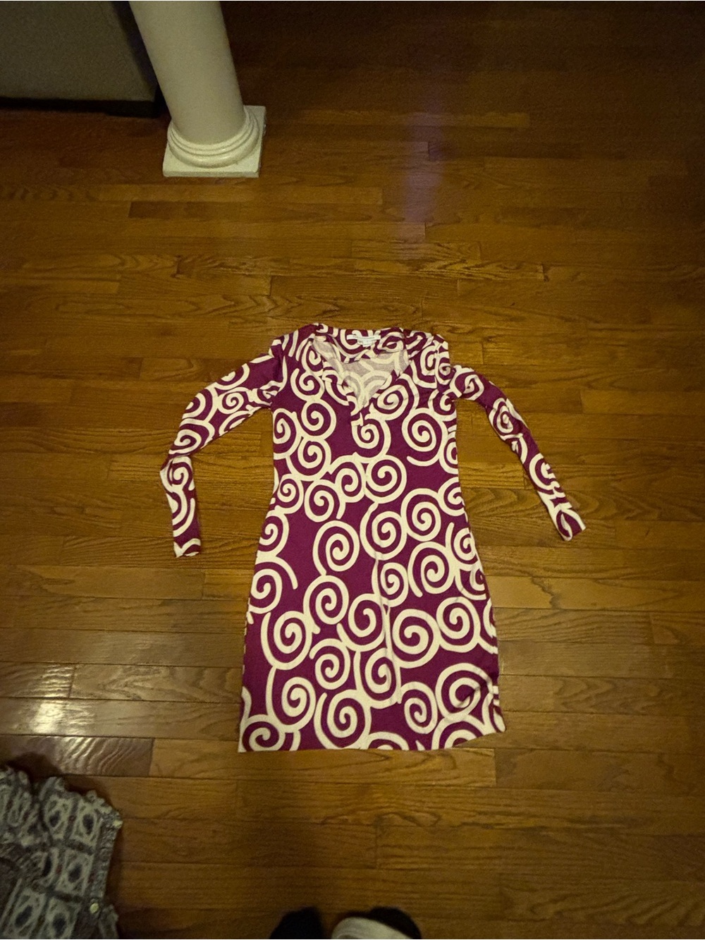 Diane Von Furstenberg DVF Silk Mini Shift Dress Size 2Long Sleeve